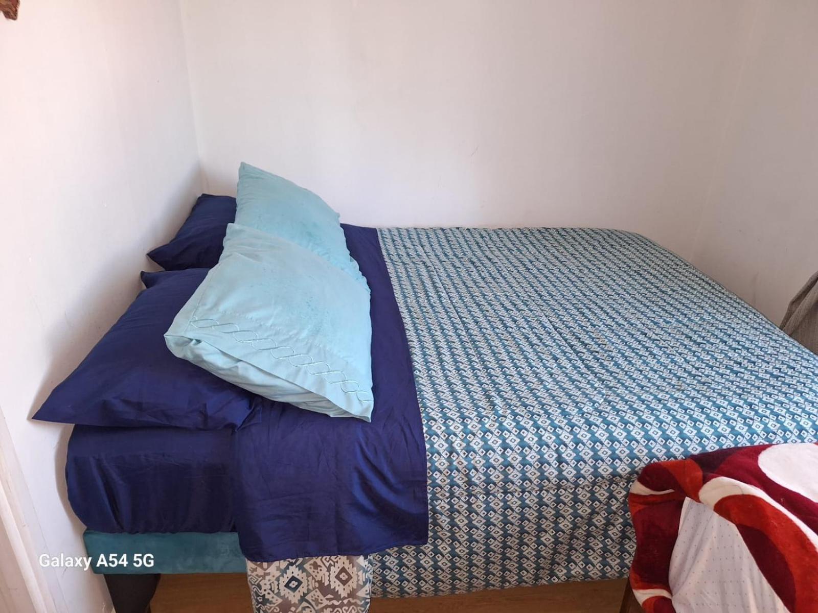 Familia Flores Saez Homestay *